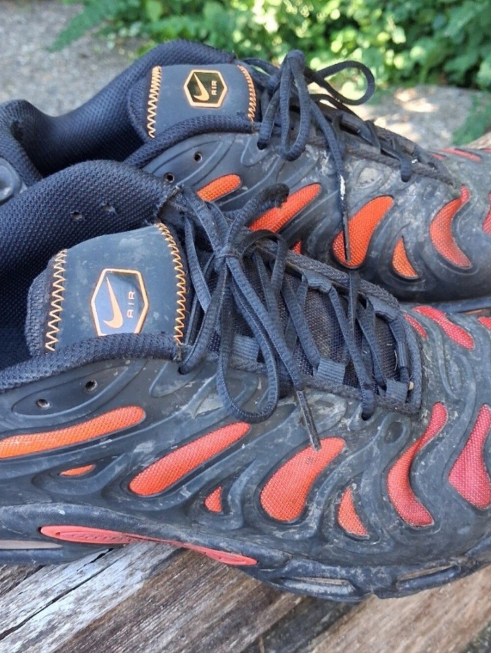 Nike Men’s Black & Orange Running Sneakers